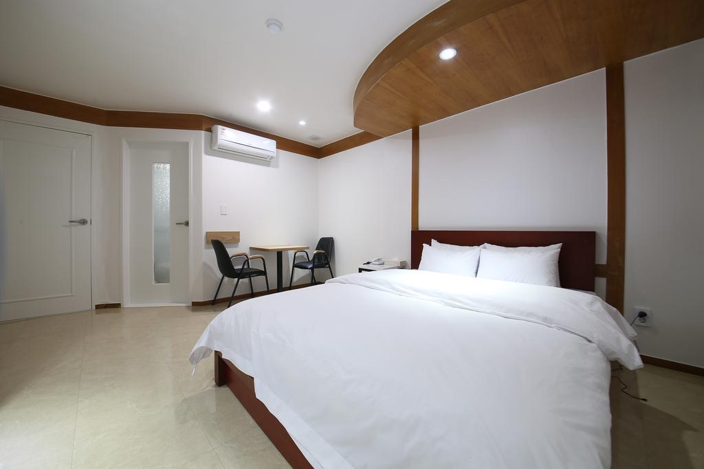 Abata Business Hotel Goyang Exterior photo