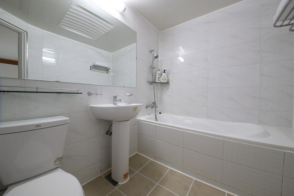 Abata Business Hotel Goyang Exterior photo